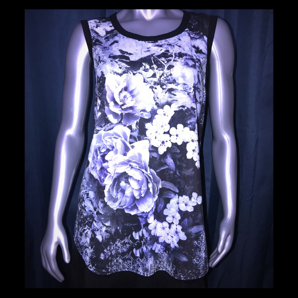 DKNY • Sleeveless Floral Contrast Tee/ size (XL)